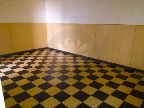 Imagen 9 de 12 de Excelente Oportunidad Venta De Tres Locales Con Casa 3 Dormitorios, Estrategica Ubicacion Frente A La Terminal De Omnibus De La Plata Ubicacion