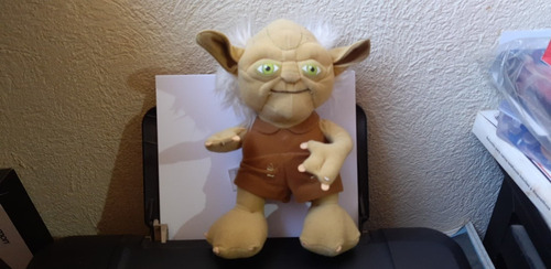 Underground Toys Star Wars Yoda Plush 22 Cms