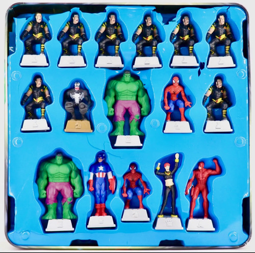 Marvel Heroes Chess Set Tin Box 2003 Ajedrez Caja Metálica