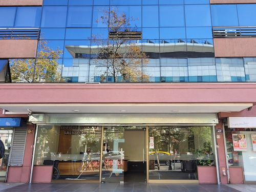 Consulta Médica, Edificio Médico Salvador, Providencia.