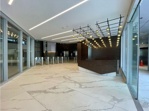 Se Vende Oficinas 1500m² En Torre Empresarial En Las Mercedes