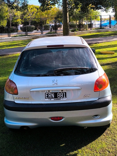 Peugeot 206 1.6 Xr Premium