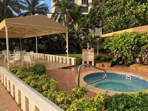 Hermoso Departamento De Un Dormitorio Sobre La Playa