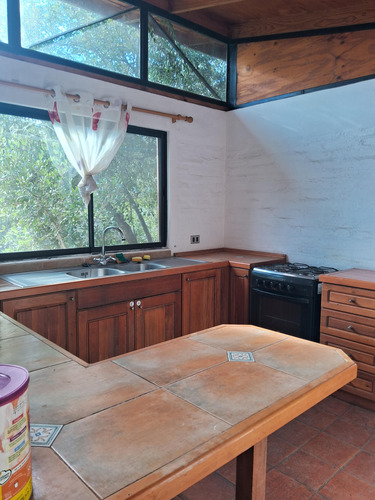 ¡disfruta De La Vida De Campo En Esta Encantadora Casa En L