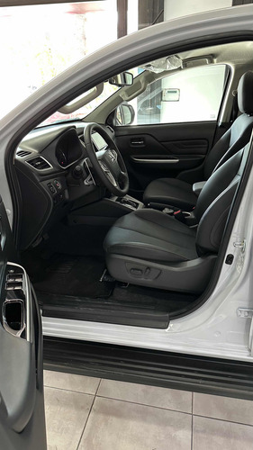 Mitsubishi L200 2.4 Di-d High Power 181cv Cuero