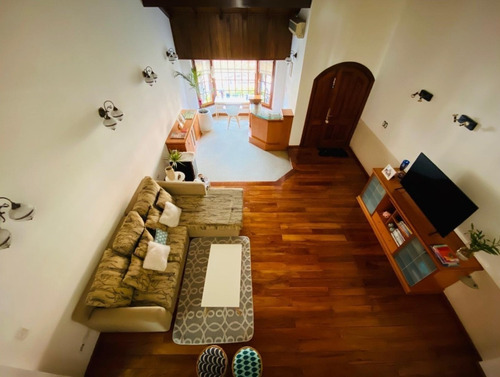 Imagen 2 de 14 de Impecable Chalet 4 Amb Con Jardin Y Piscina, San Andrés