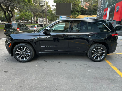 Jeep Grand Cherokee 2024