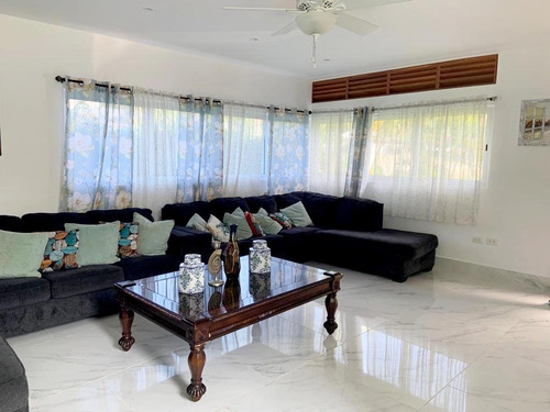 Imagen 5 de 26 de Vendo Hermosa Villa En Las Terrenas, A 7 Minutos Playa Bonita, Proyecto Cerrado