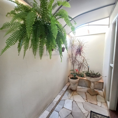 Excelente Casa, Com Grande Área De Lazer