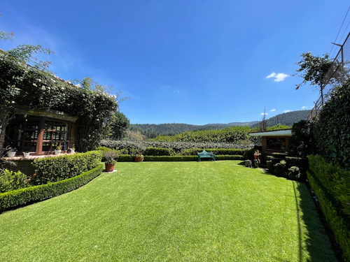 Casa En Venta En Acopilco En Privada Con Club Hípico.