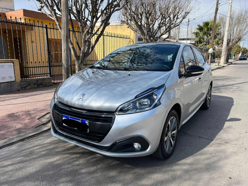 Peugeot 208 1.6 In Concert