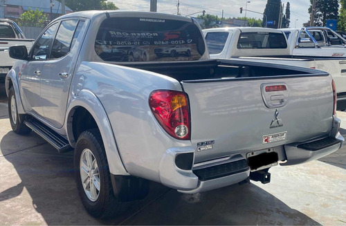Mitsubishi L200 3.2 Cab Doble 4wd Cr 165cv Mt 2011