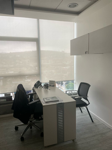 Oficina En Edificio Pamplona