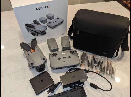 Imagen 3 de 3 de Nuevo Original Dji Mavic 2s Flymore Combo
