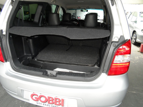 Nissan / Grand Livina Sl 1.8 16v 2012 Prata