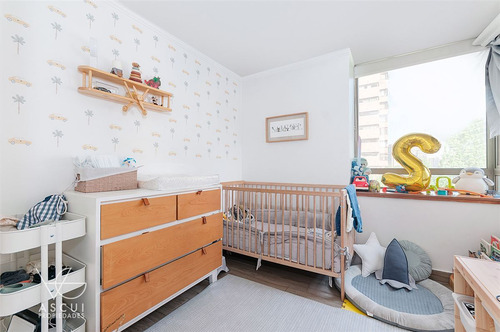 Depto En Venta Las Condes 2 Dorm, 2 Baños. Excelente Estado