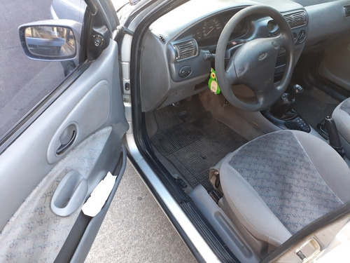 Ford Escort 1999 1.8 Ghia