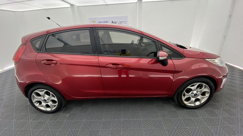 Imagen 10 de 25 de Ford Fiesta 2011