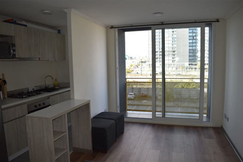 Departamento En Venta De 3 Dormitorios Y 1 Baño , Concepción