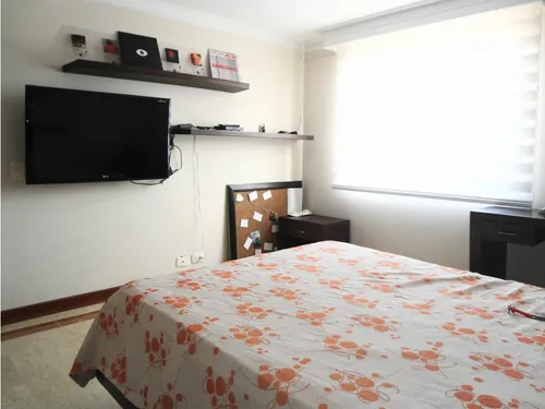Apartamento Duplex Ubicado En Los Balsos - Poblado