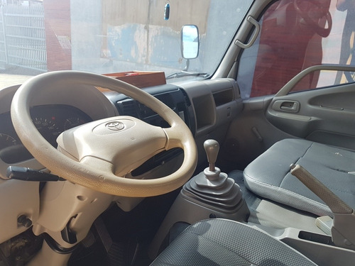 Imagen 8 de 12 de Toyota Dina