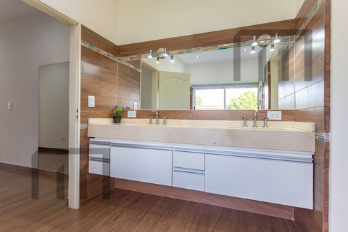 Imagen 21 de 28 de Casa En Venta De 4 Dormitorios C/ Cochera En Barrio Privado Terralagos