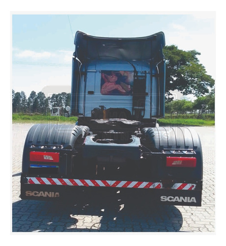 Scania P 340 A 6x2 Ano 2011