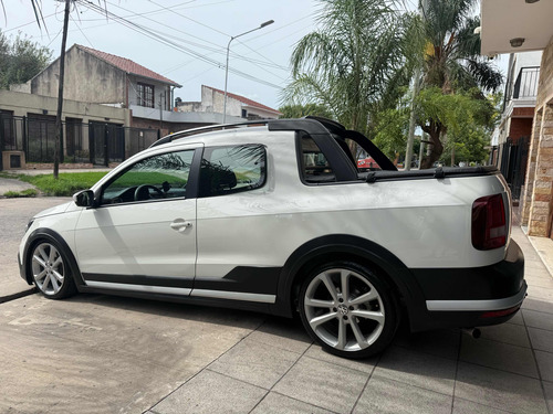 Volkswagen Saveiro 1.6 Cross Gp Cd 110cv Pack High