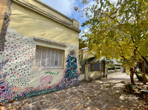 Imagen 2 de 17 de Casa En Venta De 4 Ambientes En Temperley