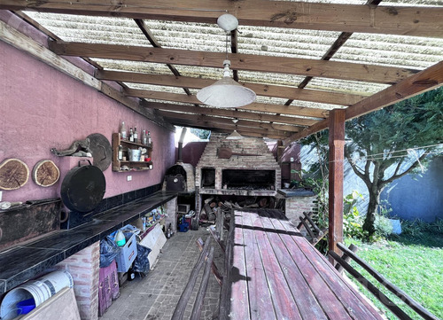 Venta De Distinguida Casa En Hurlingham