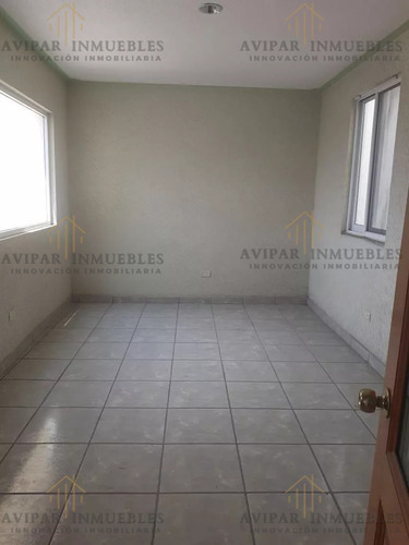 Casa En Venta En P. Bernal, Tejeda, Querétaro. Met098