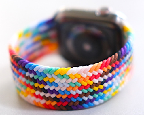 Imagem 3 de 3 de Pulseira Braided Solo Para Apple Watch 42/44mm - Pride - M