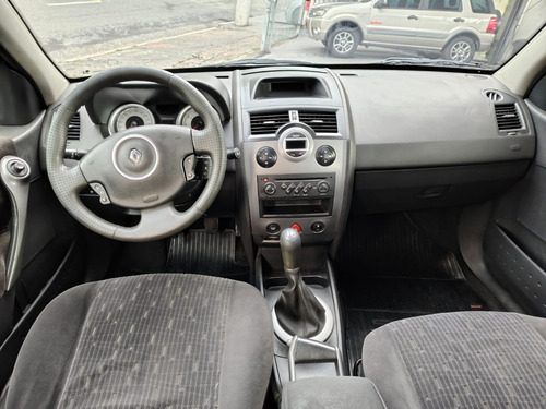 Renault Megane 1.6 DYNAMIQUE GRAND TOUR 16V FLEX 4P MANUAL