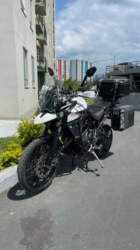 Triumph Tiger 800 Xcx