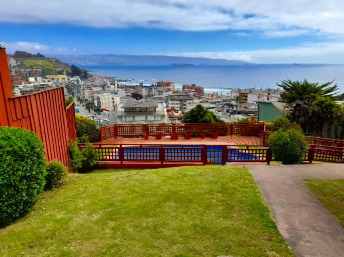 Imagen 1 de 22 de Venta Gran Casa En Reñaca, Espectacular Vista, 6 Dormitorios