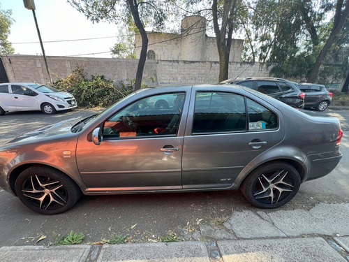 Jetta Clásico Año 2011, Color Gris, Documentación En Orden
