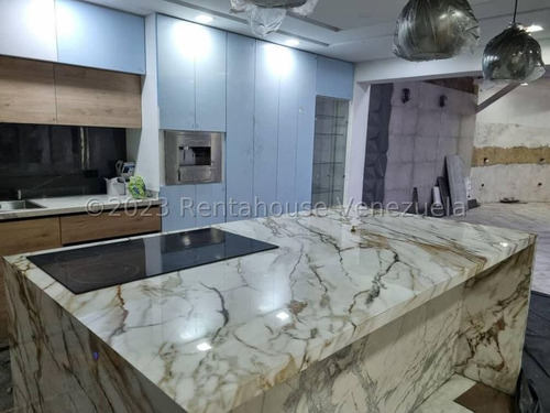 Casa En Venta Extraordinaria Villa A Estrenar Mp Con Hermosa Cocina Concepto Abierto, Pisos De Marmol, Decoración En Escayolad, Iluminacion Led. Colinas De Guataparo Valencia 24-33107
