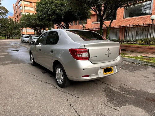 Renault Logan 1.6 Authentique