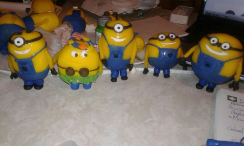 Minions Distintos En Porcelana- Soriano.. Mercedes