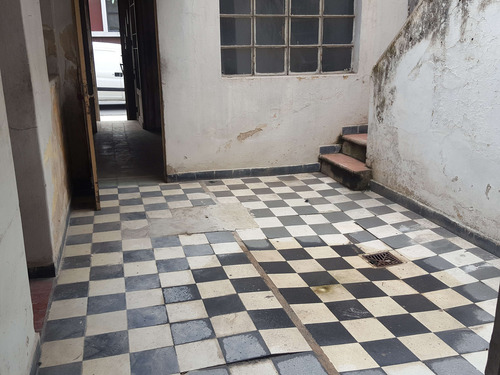 Urgente Centro Terreno Con Casa A Demoler O Reciclar