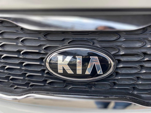Imagen 5 de 6 de Kia Sorento Automático