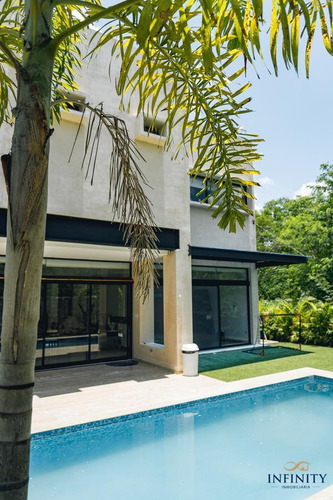 Imagen 10 de 19 de Residencia En Venta 5 Recámaras En Yucatán Country Club-oportunidad-yucatán Country Club