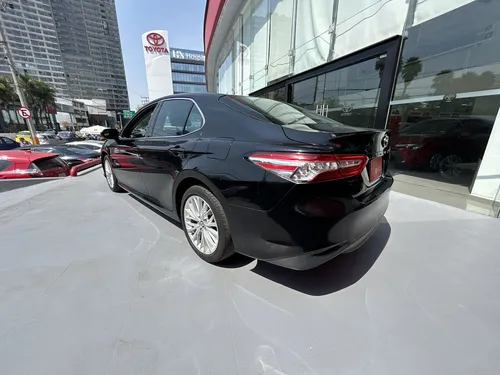 Toyota Camry XLE NAVI