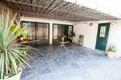 Venta Amplio Deposito+casa 2 D+apto Lomas Solymar