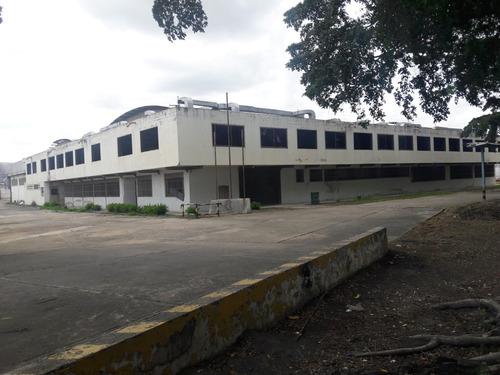 Se Vende Centro De Galpones Industriales En Cagua