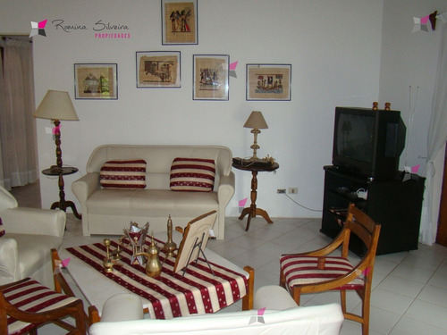 Casa En Golf, 4 Dormitorios *- Ref: 7419