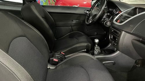 Peugeot 207 1.6 Xt 2010