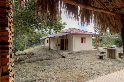 Lote En Venta En Vía Las Palmas. Cod V9098