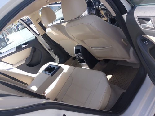 Volkswagen Jetta 2.5 Style Tiptronic At