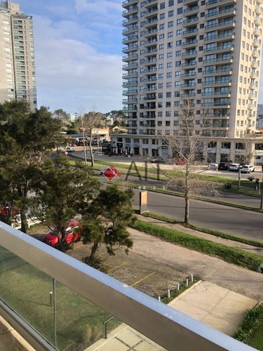Imagen 4 de 19 de Apartamento Excelente 3 Dormitorios A Metros Del Shopping! Grandes Servicios!!!